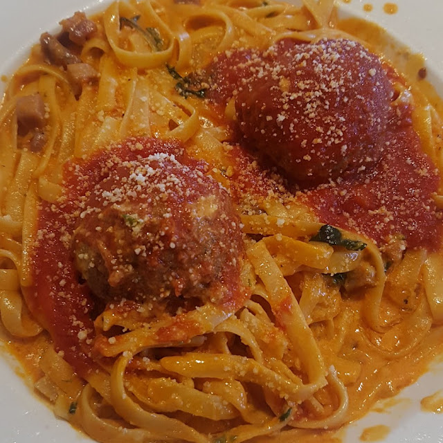 Meatball Fettuccine Capangola