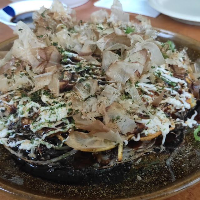 Okonomiyaki Típico de Hiroshima