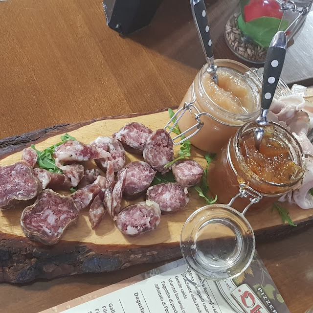 Salumi E Mostarda