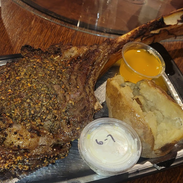 Tomahawk Steak Special
