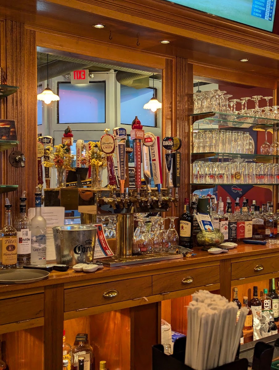 Ollie's Bar and Grill