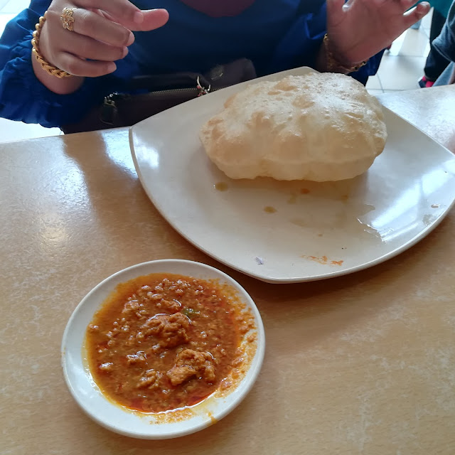 Roti Puri Kuah Keema Daging