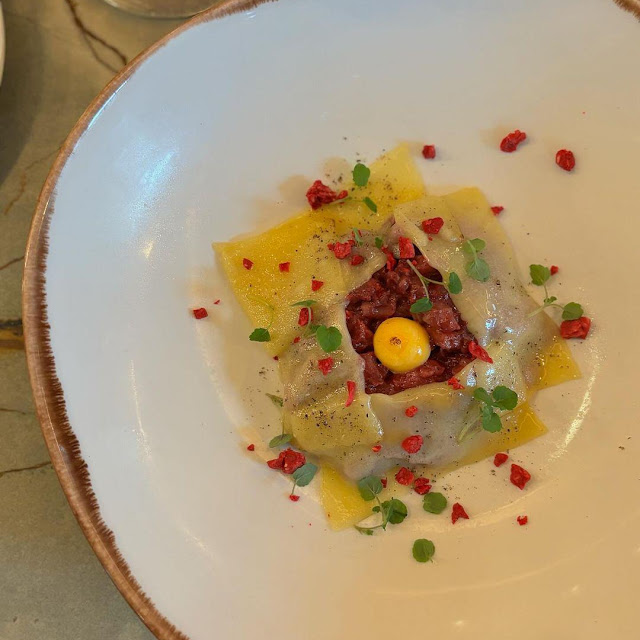 Tartare de Veau Comté Oeuf Confit