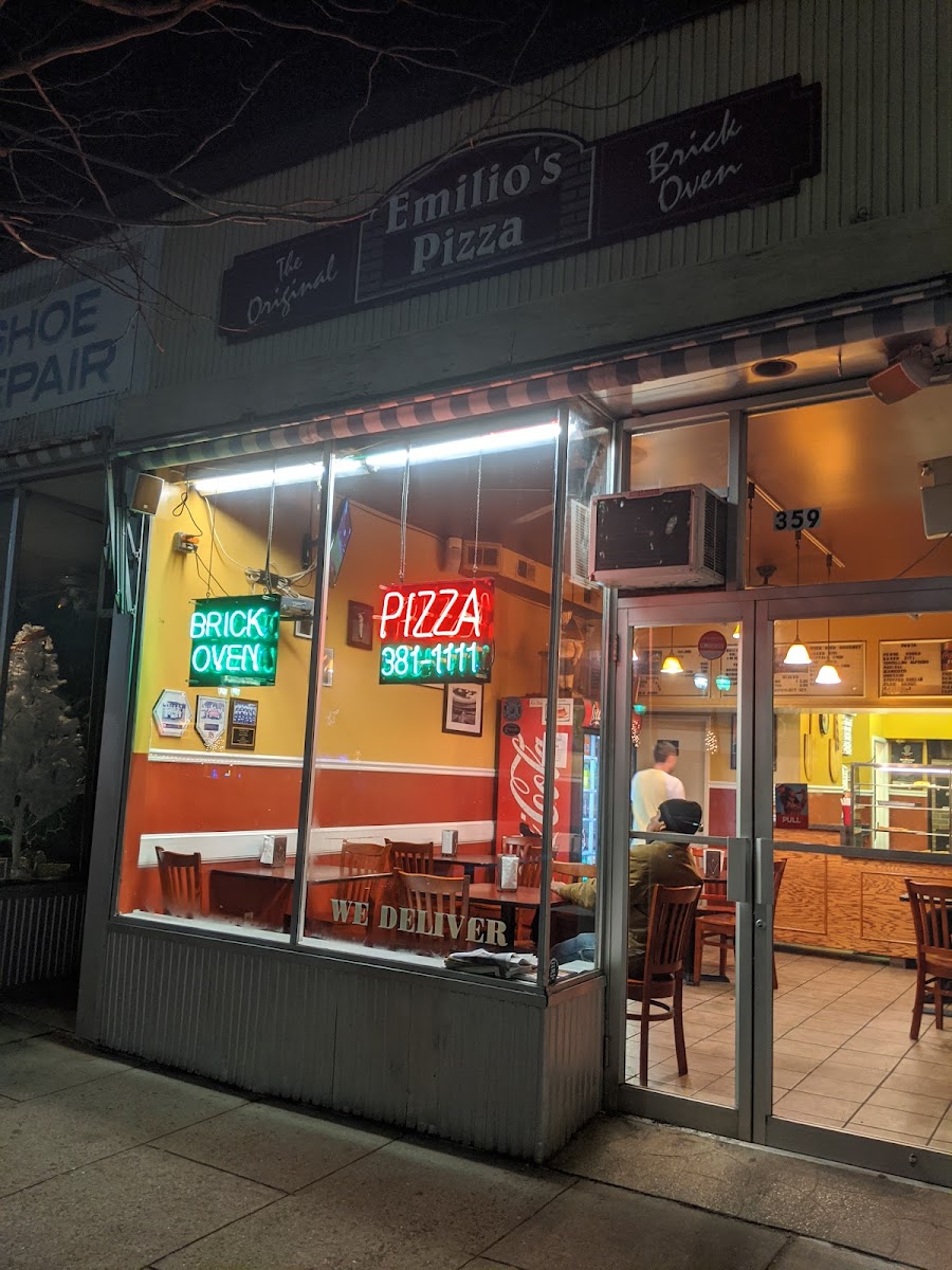 Original Emilios Brick Oven