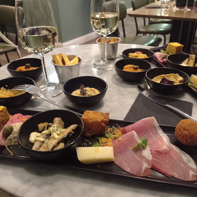 È Un Ricco Aperitivo