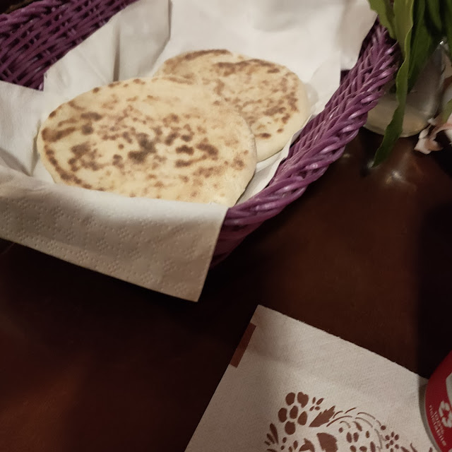 Tigelle Con Salumi E Formaggi