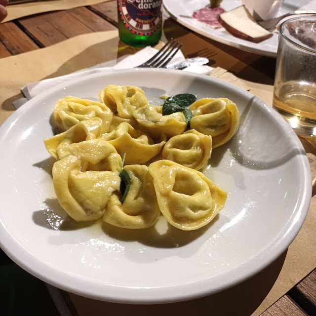 Tortelloni Salvia E Burro