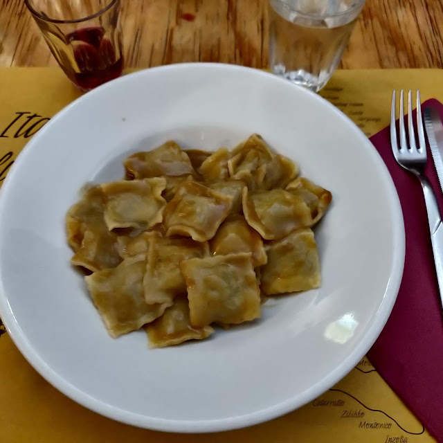 Agnolotti Al Sugo Di Arrosto