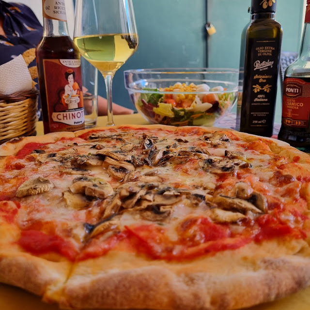 Mushroom Pizza