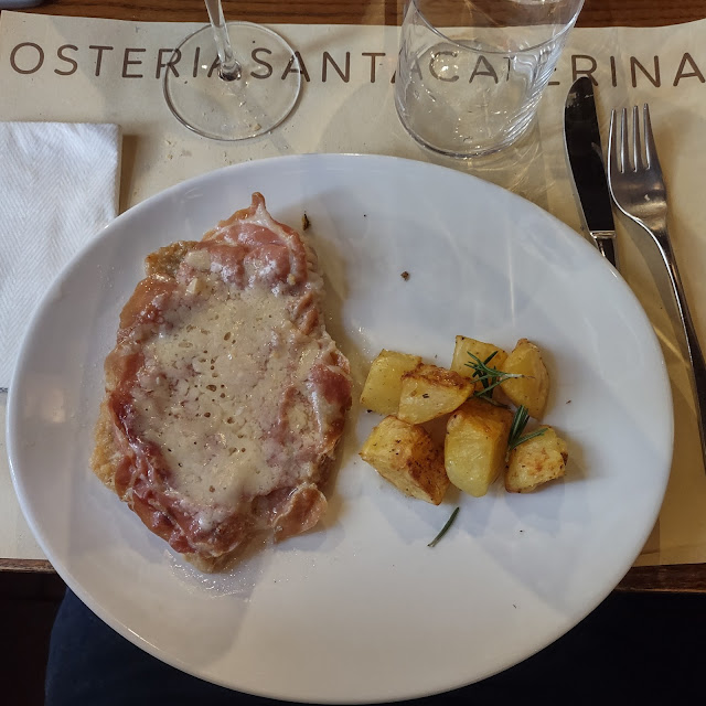 Cotoletta Alla Bolognese Con Patate Al Forno