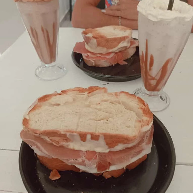Sándwich de Jamón Crudo Y Queso