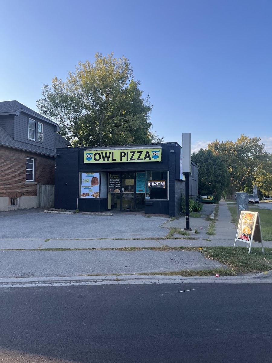 Owl Pizza, ST. CATHARINES