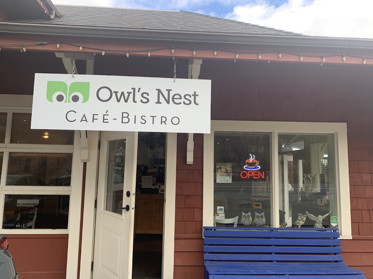 Owl's Nest Bakery and Bistro (Saltair)