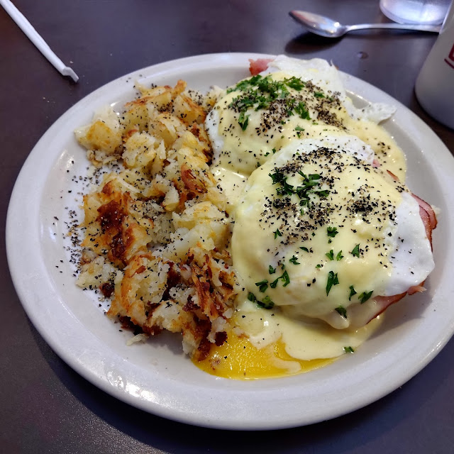 P&S Eggs Benedict