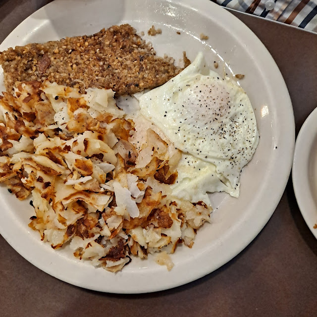 Eggs and Goetta
