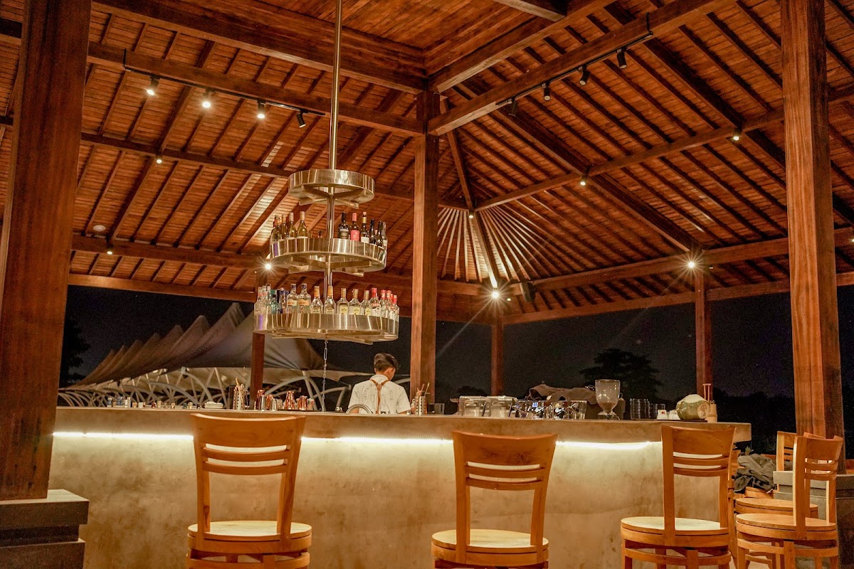 Padi Club Bar and Restaurant