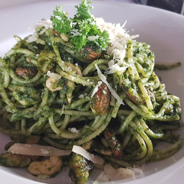 Pesto Pasta with Mixed Nuts