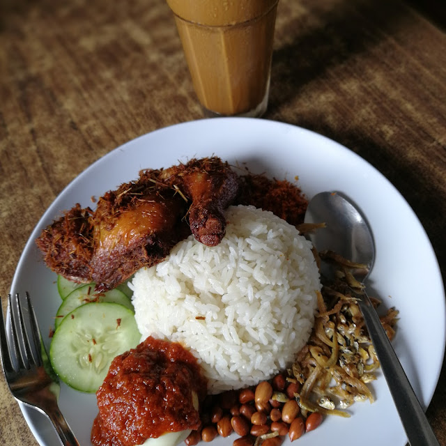 Nasi Lemak Rendang Ayam C
