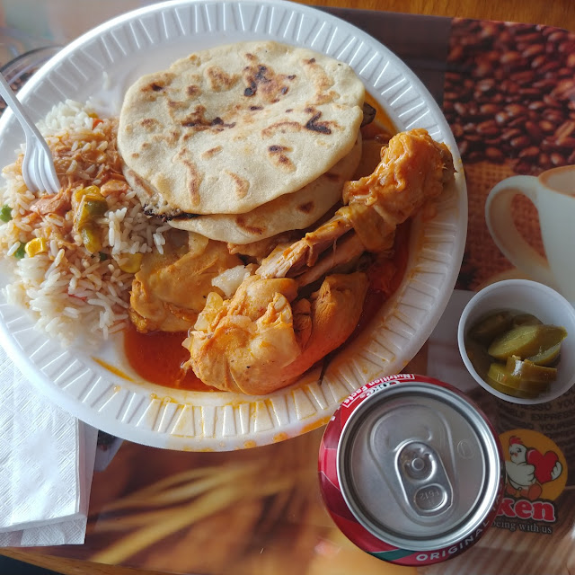 Pollo Guisado Con Arroz