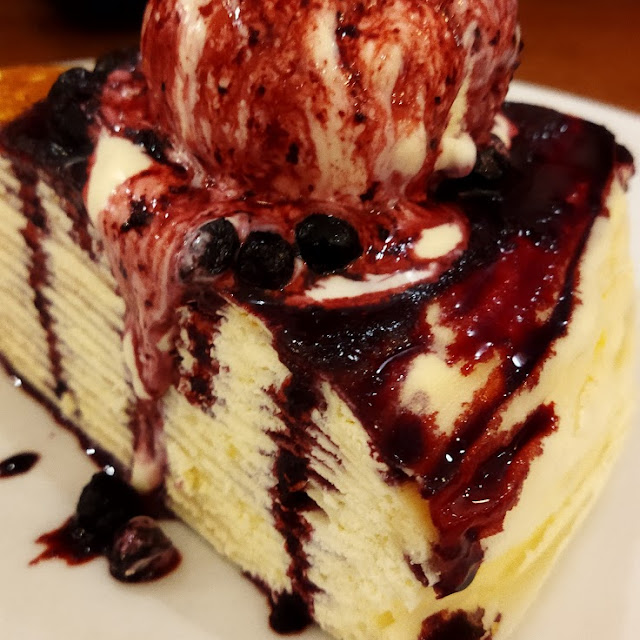 Berry Cheese Crepes Cake