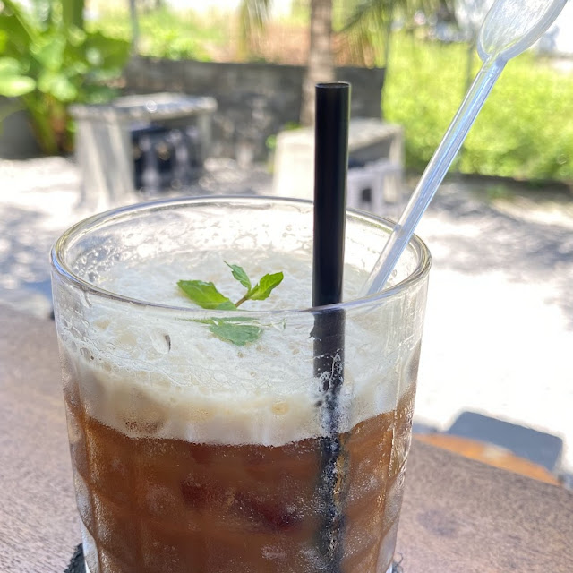 Iced Peach Coffee