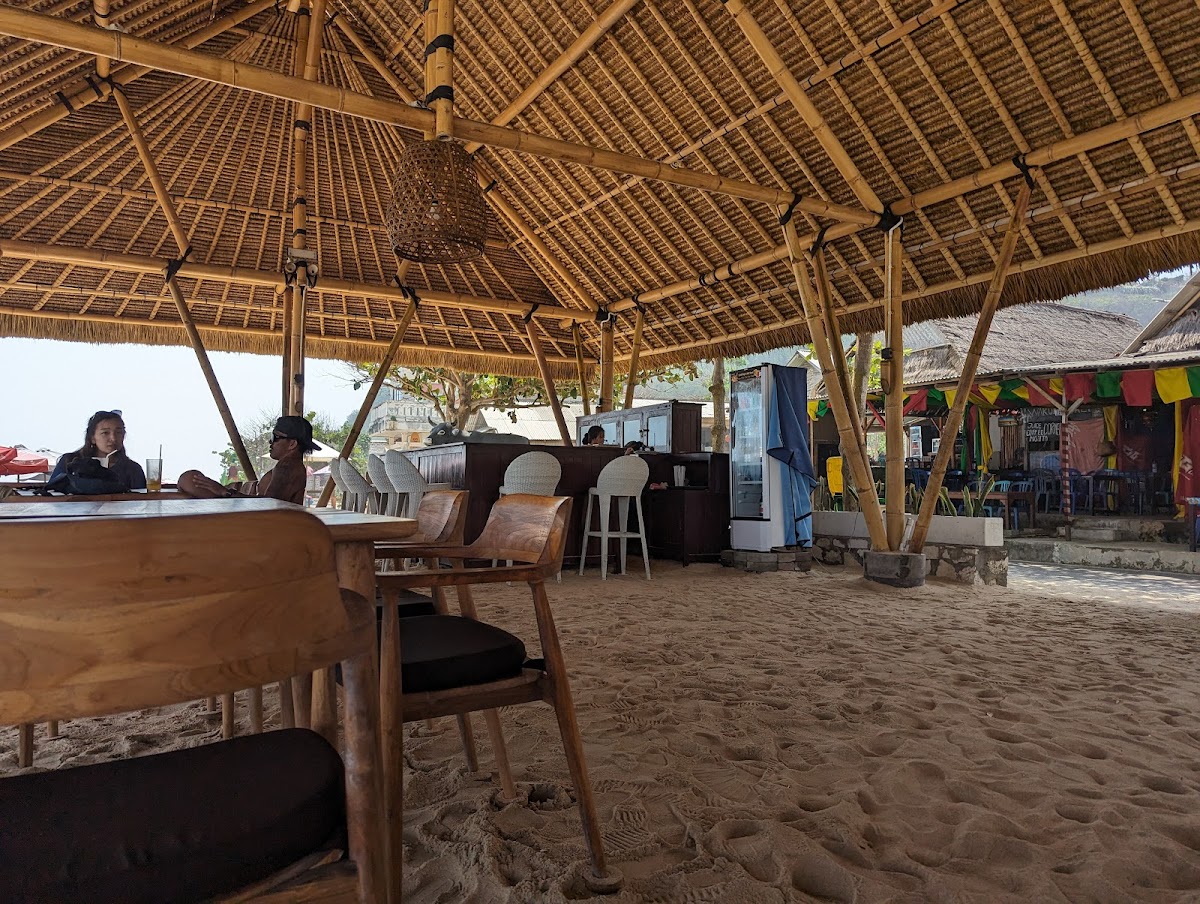 Pandawa beach cafe feat. ST World