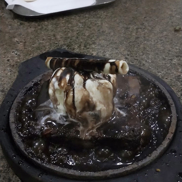 Sizzling Brownie with Ice Cream