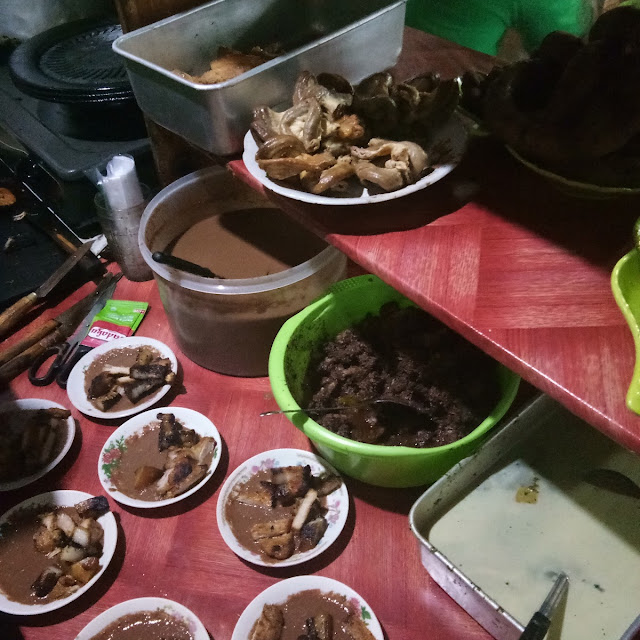 Babi Panggang Lemak Dan Usus