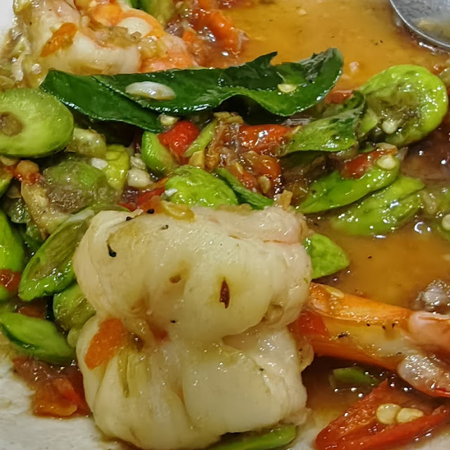กุ้งผัดสะตอกะปิ