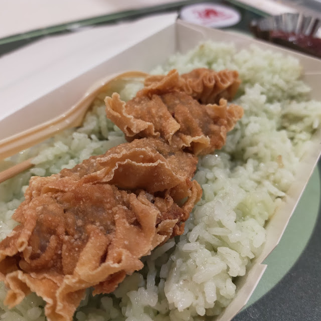 Fried Sharksfin with Rice and Peas