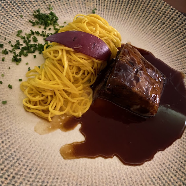 Paleta de Cordeiro Com Macarrão