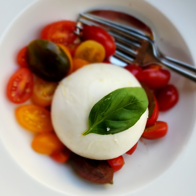 Burrata with Three Colours Tomatoes
