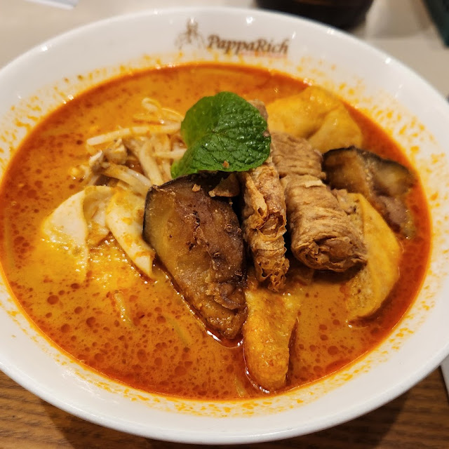 Curry Fish Head Noodle Soup