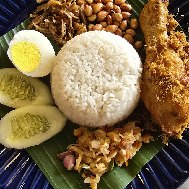 Nasi Lemak with Fried Chicken