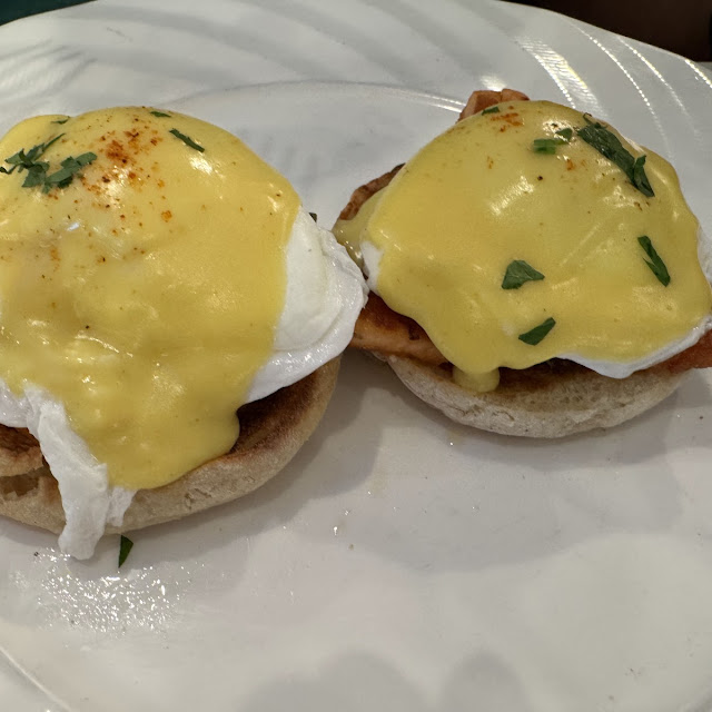 Eggs Benedict
