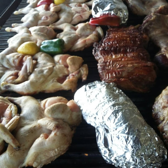 Tenedor Libre de Parrilla Fritas Y Ensaladas