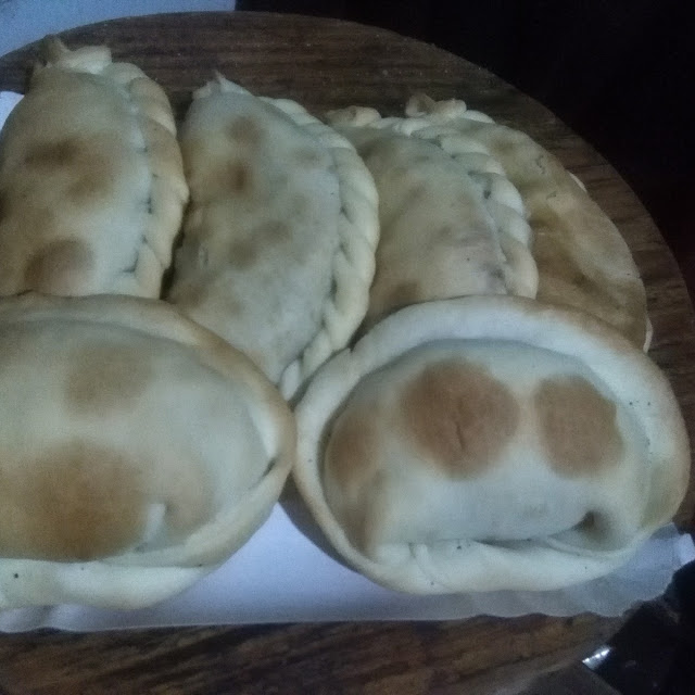 Empanadas Carne Pollo Y Jamón Y Queso