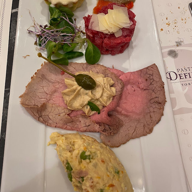 With Tuna Fish Sauce Fassone Veal Raw Meat With