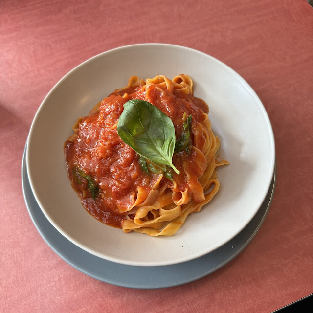 Tagliatelle Al Pomodoro E Basilico