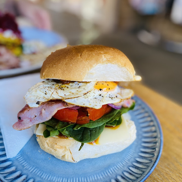 Tomato Relish Burger