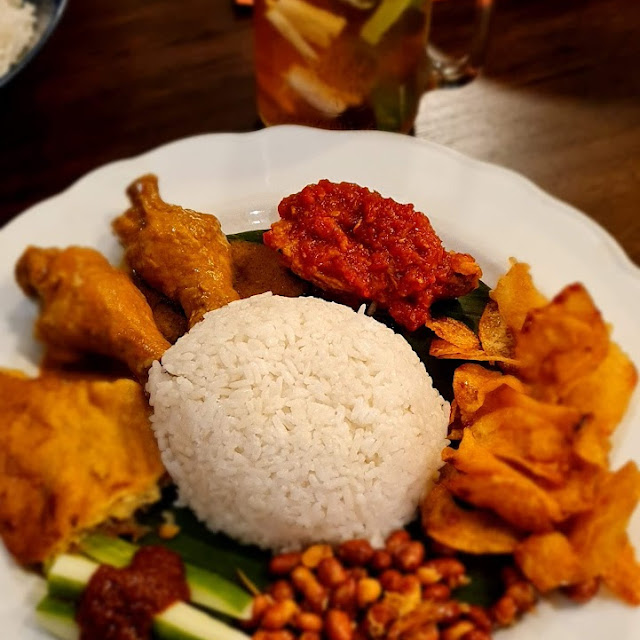 Nyonya Nasi Lemak
