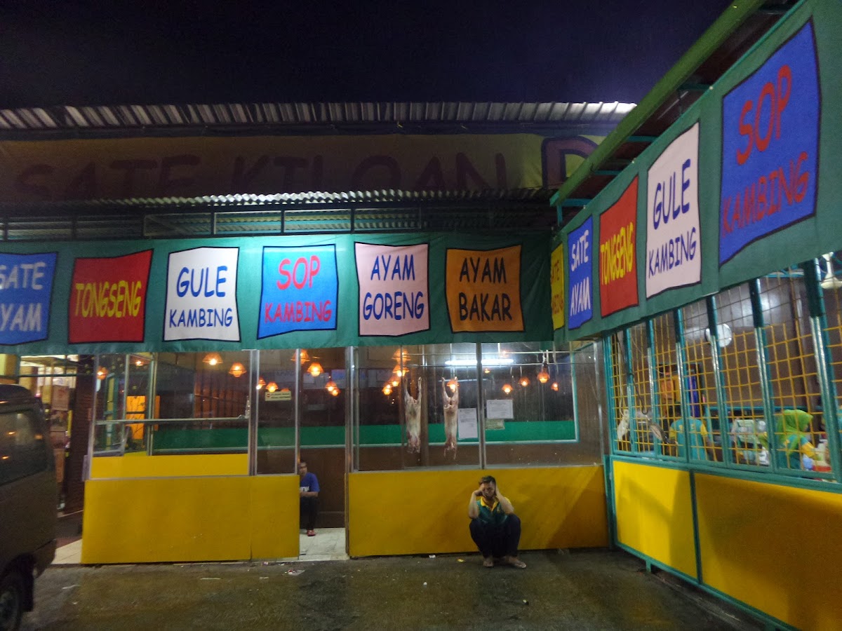 Penggemar Sate Kiloan PSK Sentul