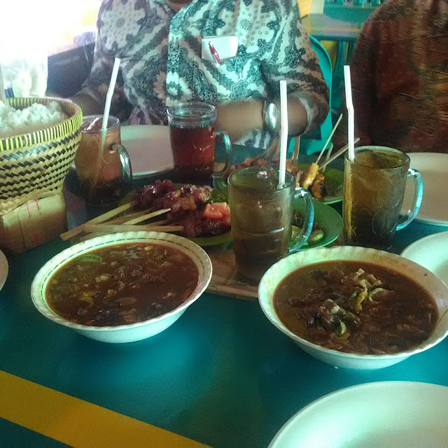 Sate Dan Tongseng