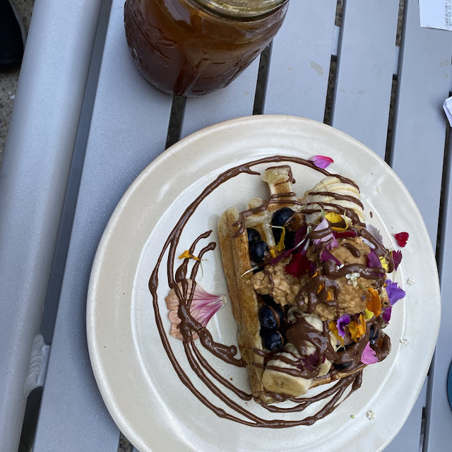 Waffle with Peanut Butter and Fruits