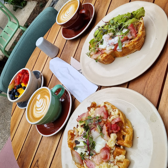 Waffle Con Huevo Y Pancetta