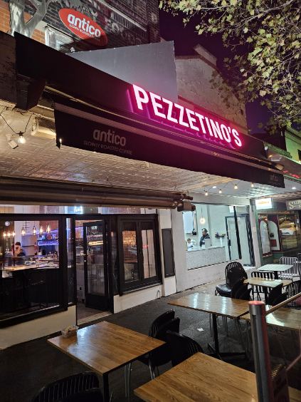Pezzetinos Pizza & Bar
