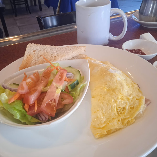 Ham and Chess with Vegetables Salad