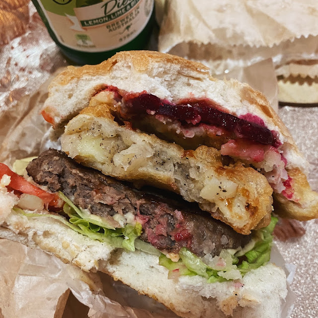 Ozzie Burger W