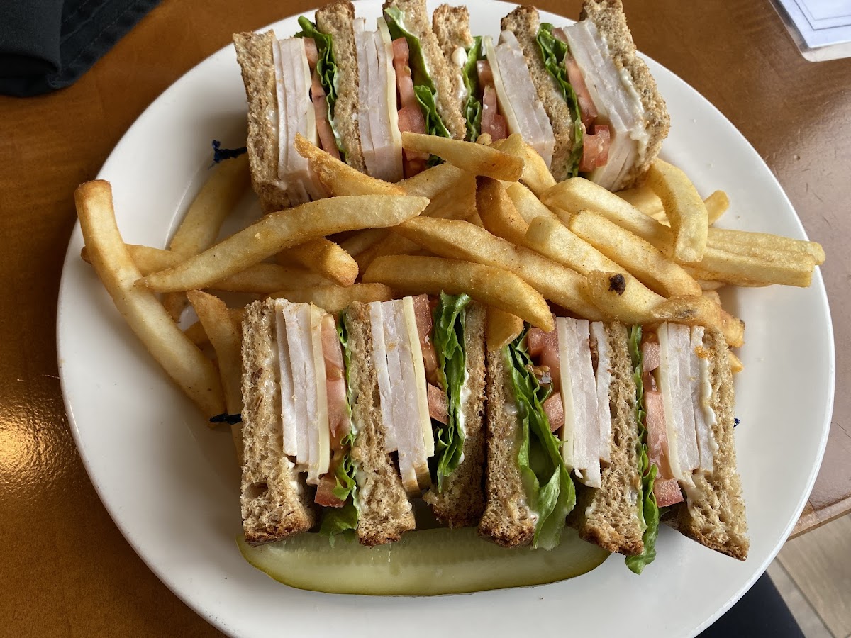 Piney Point Grill and Seafood Bar