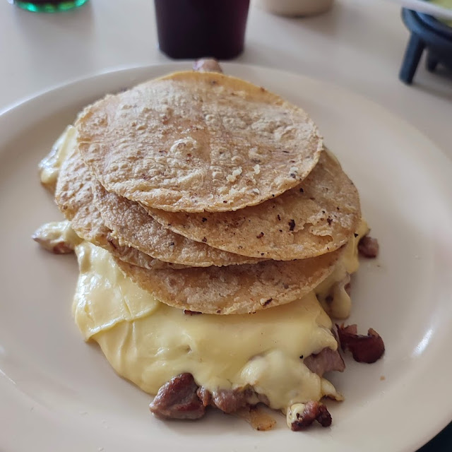 Tacos de Chuleta Con Queso Y Tocino